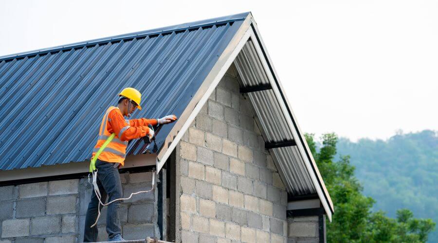 Professional residential roofers in Oswego, IL